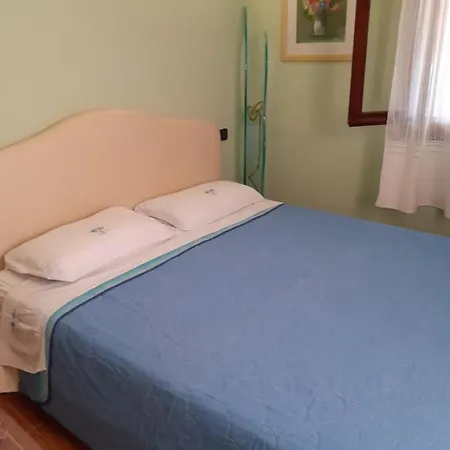 Damoira Bed & Breakfast